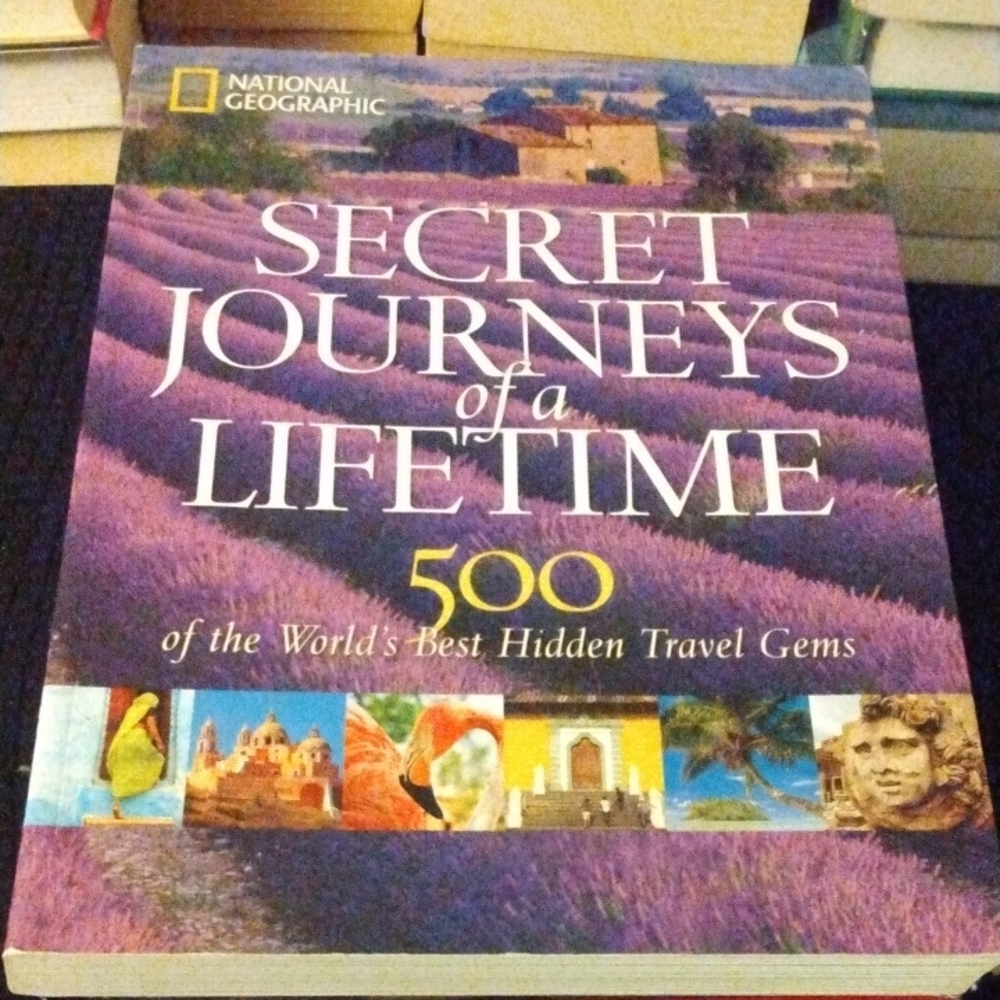 National Geographic Vibrant Purple Travel Book
